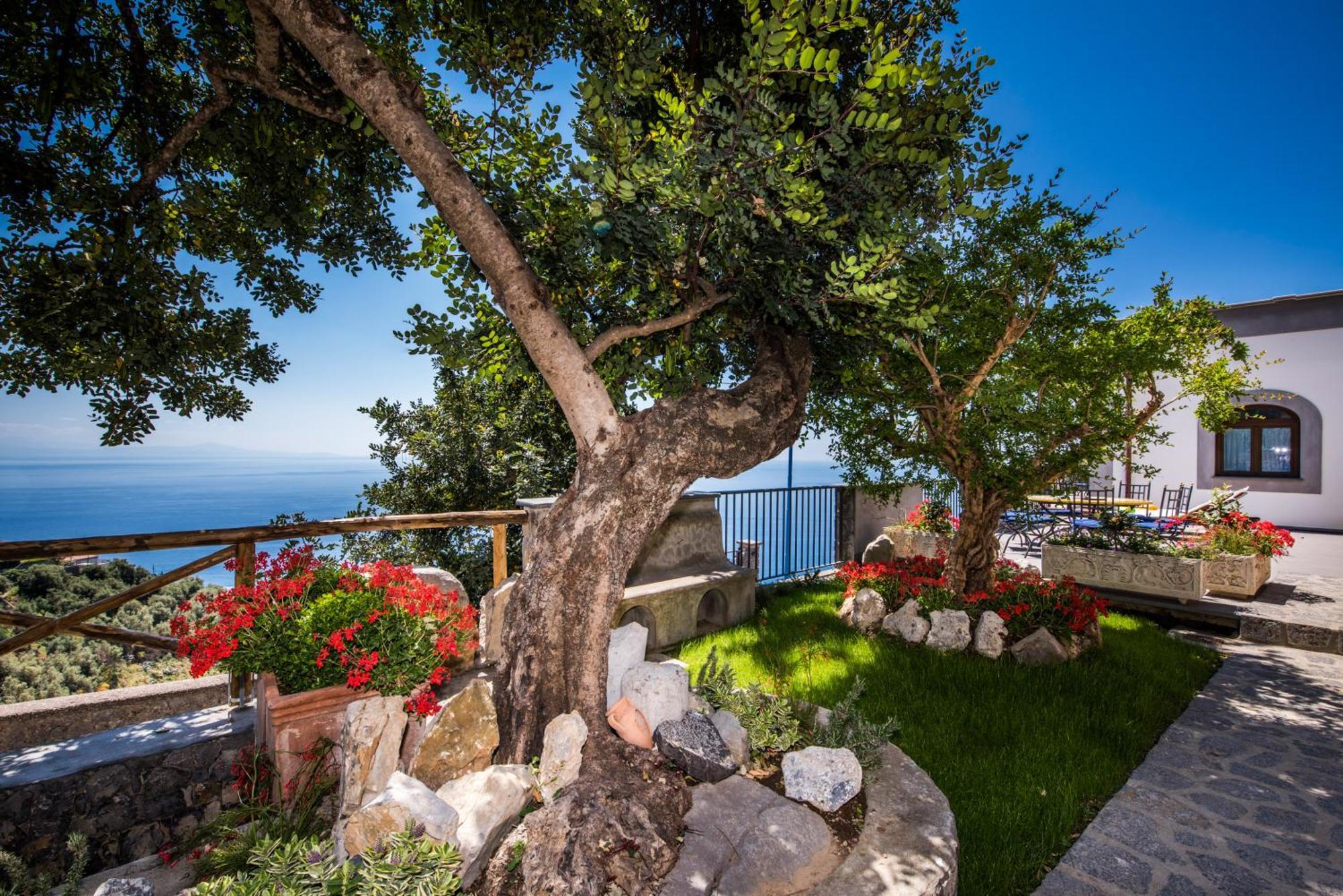 Le Contrade By Sosore Holiday Homes -Amalfi Coast ฟูโรเร ภายนอก รูปภาพ